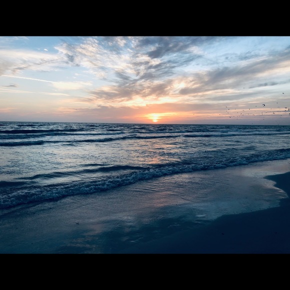 Meet your Posher, Mercedes - Picture 1 of 1